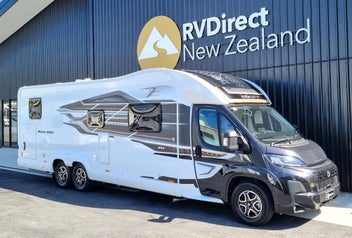 2025 Swift Kon-tiki 894 4 Berth, Island Bed photo 2