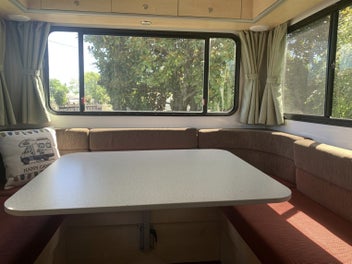 2014 Mercedes - 6 Berth Motorhome photo 2
