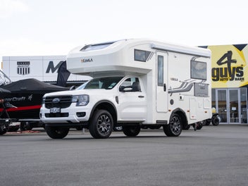 2025 Nebula Carina Auto 2.0L Bi -Turbo 4X4 Ford... photo 1