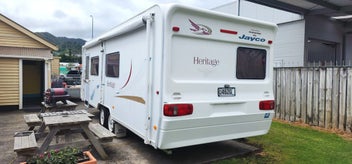JAYCO HERITAGE 6 BERTH CARAVAN photo 2