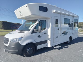 2022 Mercedes-Benz Kea Platinum M721 - 6 Berth photo 1