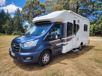 2022 Auto-Trail F-Line F74 - 4 Berth photo 1