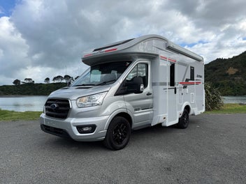 2025 Roller Team Zefiro 665 4 berth motorhome photo 1