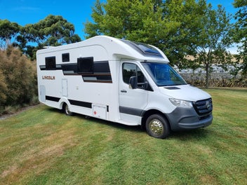 2026 Mercedes-Benz DCB Lincoln 2 Berth photo 1