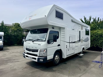 2014 Traillite Coromandel MIitsubishi Fuso Canter photo 1