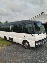 Mitsubishi Rosa Bus photo 2