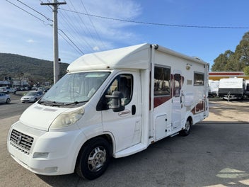 2010 Fiat Ducato Sunliner with solar, Ensuite! photo 1
