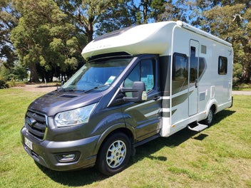 2022 Auto-Trail F-Line F74 - 4 Berth photo 1
