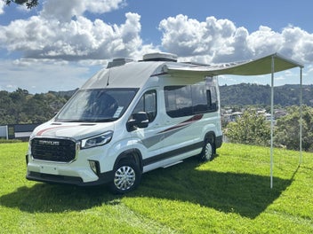 2026 LDV Maxus Traveller 9 2-Berth 2.0TD/8AT photo 2