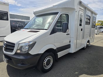 2018 Kea Breeze M660 Mercedes-Benz Sprinter photo 1
