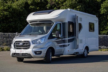 Auto-Trail F-Line F74 - 4-Berth photo 1