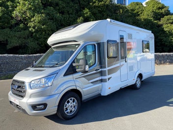 Auto-Trail F-Line F74 - 4-Berth photo 2