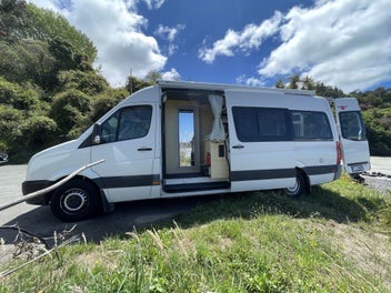 2013 Volkswagen Crafter LBW photo 2