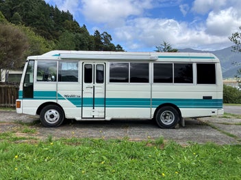 1989 nissan civilian photo 1
