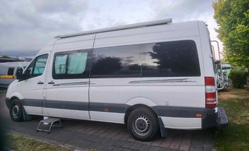 Sprinter Motorhome photo 2