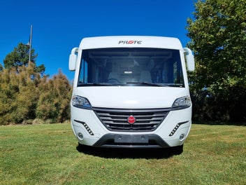 2025 Fiat Ducato Pilote G740FC Rear Island Bed photo 2