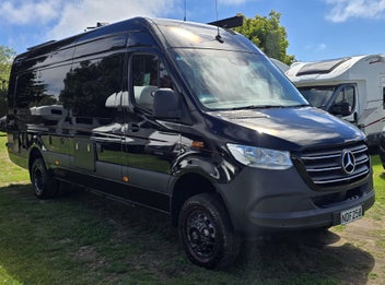 2020 Mercedes-Benz Sprinter 519 4x4 photo 1