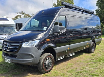 2020 Mercedes-Benz Sprinter 519 4x4 photo 2