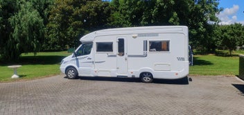 Mercedes Diesel Motorhome in excellent condition photo 1