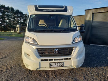 2021 Swift Escape 694 Motorhome - 4 berth photo 2