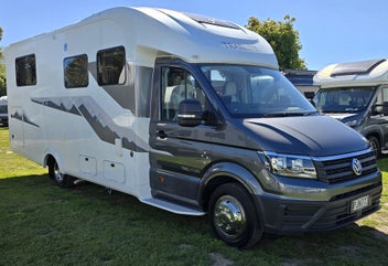 2022 TrailLite Oakura 354 photo 1