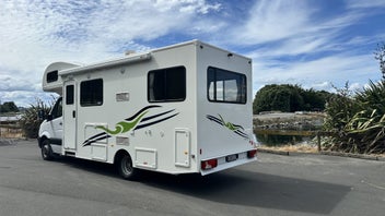 2017 Talvor Euro Deluxe Mercedes-Benz 2.2L photo 1