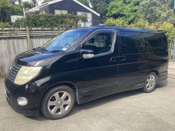 2006 Elgrand VanLab Camper photo 2