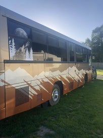 1991 Nissan RM210 6.9L Diesel Motorhome photo 2