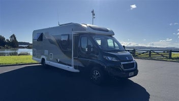 2022 Bailey Autograph 4 Berth photo 2