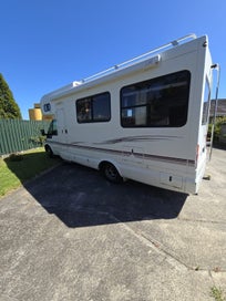 2005 Kea Endeavour - Ford Tansit - 6 Berth photo 2