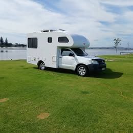 2008 Toyota Hilux Motorhome photo 1