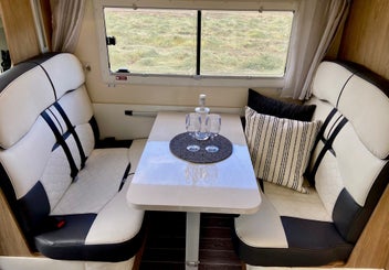 2023 Roller Team Auto Roller 747 5 Berth photo 2