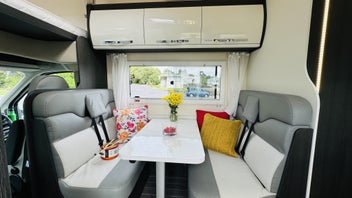 2023 Roller Team Zefiro 675 6 Berth photo 2