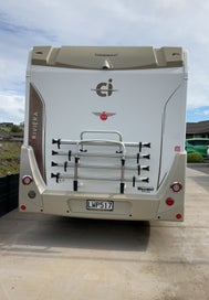 CI Riviera 85P Motorhome photo 2