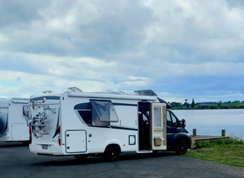 2014 Burstner motorhome photo 1