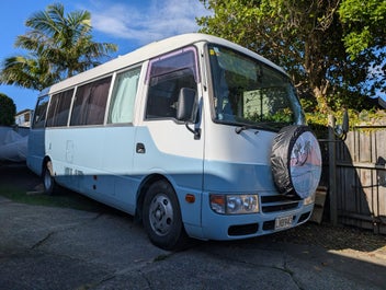 Mitsubishi Rosa Motorhome photo 2