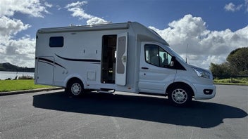 2024 Etrusco T6.9SF 4 Berth photo 2