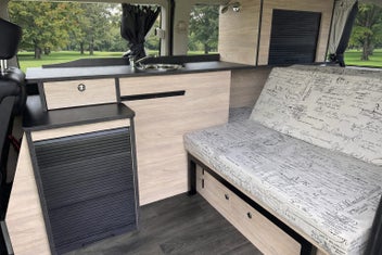 Montana campervan by Elite RV photo 1
