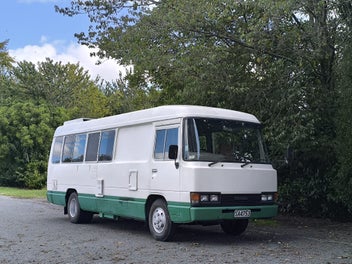 Toyota Coaster Motorhome photo 2