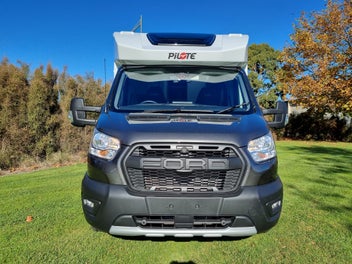 2026 Ford Pilote Atlas A650D Limited Edition photo 2