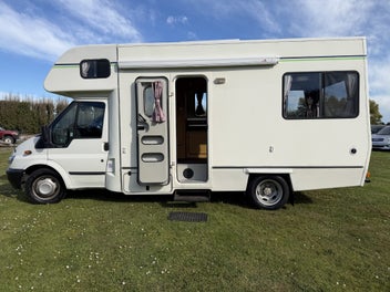 2001 Ford Transit Campervan photo 2
