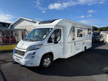 2019 Peugeot Boxer Bailey Autograph 79-4T photo 1