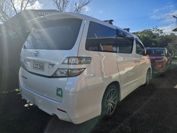 2009 Toyota Vellfire By KVM Campers. photo 2