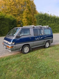 Mitsubishi L300 camper van photo 1