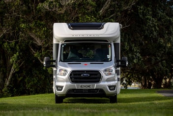 Auto-Trail F-Line F72 - 4-Berth (2022) photo 2