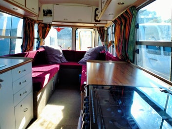 1992 Toyota Coaster photo 2