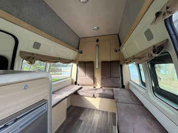 Toyota Hiace 4 Berth Camper photo 2
