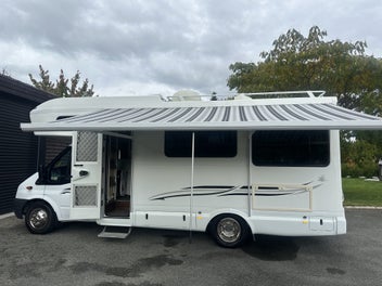 2010 Kea Dreamtime Ford Transit photo 2
