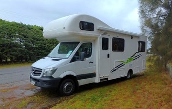 2017 Talvor Euro Deluxe Mercedes-Benz 2.2L photo 1