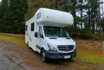 2017 Talvor Euro Deluxe Mercedes-Benz 2.2L photo 2